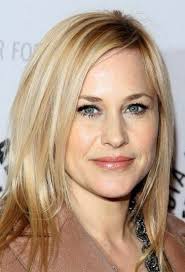 Arquette was born in new york city, the son of brenda olivia mardi (née nowak), an actress, poet, theater operator, acting teacher, and therapist, and lewis arquette, an actor. Patricia Arquette 3 Jpg 375 552 Actrice Cheveux Jaunes Patricia Arquette