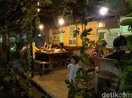 Kali ini tim woke telah mengumpulkan tempat makan enak dan romantis di rawamangun, tebet. Waroeng Klangenan Tempat Makan Murah Yang Jadi Pilihan Jokowi