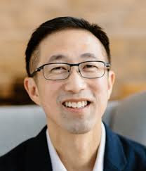 Learn about the Mentors helping entrepreneurs in our program