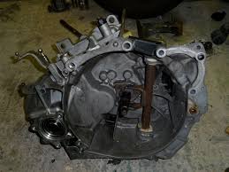 Découvrez les symptômes du boite de vitesse cassée, combien coûte une réparation ou un changement de cette pièce auto et une manière de 1 vous cherchez le meilleur prix pour la réparation de votre boite de vitesse ? Tutoriel Changer L Embrayage Sur Peugeot 306 1 9l D Xud
