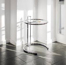 Born in ireland in 1878, eileen gray was one of the few prominent female architects and designers before world war ii, with work spanning photography, textiles, lacquer works, furniture, and residential interior design. Designlexikon Designklassiker E 1027 Von Eileen Gray Fur Classicon Welt