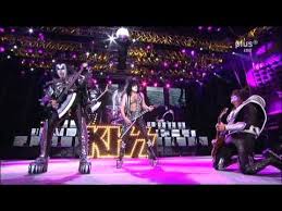 скачать песню Kiss I Was Made For Lovin You Kiss Paul Stanley Guitar Solo Black Diamond Rock Am Ring 2010 Sonic Boom Over Europe Tour Youtube Paul Stanley Guitar Guitar Solo Paul Stanley