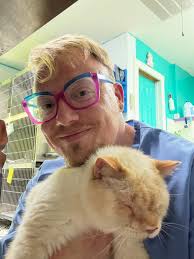 Meet the incredible GHOST! Our flame point Siamese mix buddy Ghost was born  without eyes and while he might be blind as far as sight goes, his others  senses are top tier!