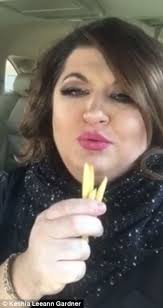 Keshia Leeann Gardner parodies Adele's Hello to celebrate her love of fast  food