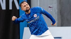Um dort konkurrenzfähig zu sein, wird wohl ein mittelgroßer personeller umbruch vonnöten sein. 3 Liga Hansa Rostock Hofft Auf Aufstiegs Party Mit 7500 Fans Welt