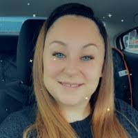 Melanie Curran's Instagram, Twitter & Facebook