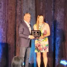 Congrats to Leah Wheeling, physical education teacher at Simle Middle  School, for receiving the Innovative Educator Award from the Governor  Burgum! #learnbps