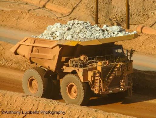 Cat 793C/D, the haul truck of choice for mines in Arizona like Morenci! Morenci runs a fleet of around 150 Cat 793Cs and 793Ds. This past April I had the chance to