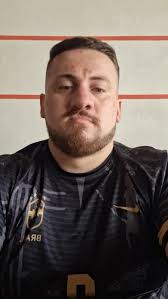 MATEUS 14. Jesus pede aos discípulos que atravessem ao outro lado do mar,  e, vindo a ficar noite, Jesus vê o barco bem longe e, vai sobre as águas  até o barco., Pedro avistando acha que é uma sombra, ...