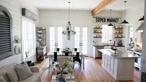 Chip joanna gaines paint color tips bold design advice home. These Popular Home Trends Will Go Out Of Style In 2020 Reviewed