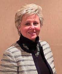 Carolyn Langer's Instagram, Twitter & Facebook