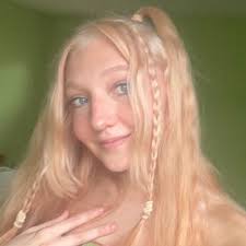 Bella Doyle (@mrsbelladoyle)