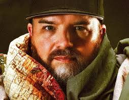 Michael Compton's Instagram, Twitter & Facebook