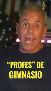 Uno de los regalos que me dio el culturismo es poder haber compartido  escenario (varias veces) con el mejor culturista argentino: Silvio Sánchez  (El que está atrás en la segunda foto está