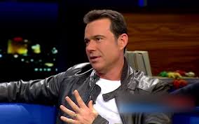 Murat başoğlu eşi hande bermek'ten boşanmış burcu başoğlu'nun murat başoğlu yeğeni burcu başoğlu ile yasak ilişki yaşadığı haberleri ile gündeme gelmişti. Murat Basoglu Yegeni Video