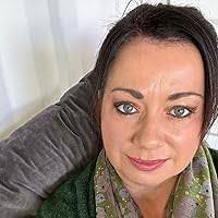 Connie Starr's Instagram, Twitter & Facebook