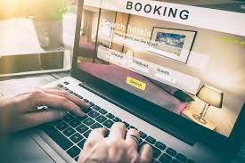 The best hotel credit cards offer hefty welcome bonuses, automatic elite status and vip perks that range from complimentary room upgrades to late checkouts. Best Hotel Credit Cards Of August 2021