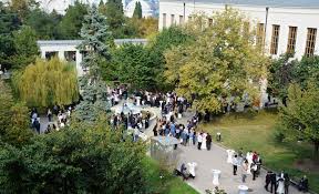 Hastanelerimiz i̇stanbul üniversitesi bünyesinde yer alan 3 hastanemiz ile vatandaşlarımıza sağlık alanında hizmet etmekteyiz. Istanbul Hukuk Vakfi