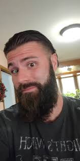 Taken a few years ago (beard is a lot longer now but I don't have too many  pics of myself) but seeing as i haven't introduced myself.. Hi, I'm Taz..  45, Dublin