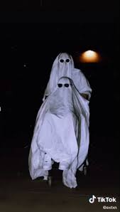 L O R E E E H H Ghost Pictures Ghost Photography Ghost Photos
