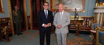 Andy Burnham ist neuer Premierminister in Großbritannien