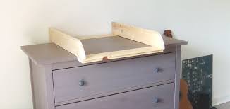 Diy: Fabriquer Sa Table À Langer En 2H - Little Green Ideas
