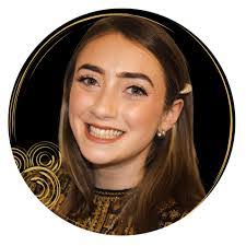 Nadia Grimes's Instagram, Twitter & Facebook