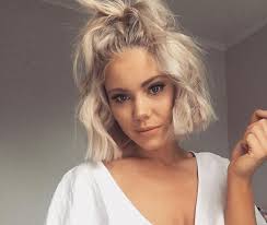 Whitney Cornett (StunninglySouth)