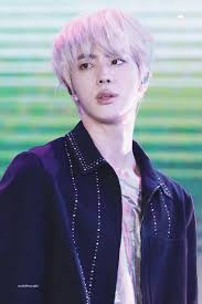 Now that i think about it, imagine jungkook performing rainism in that fit and curly long hair u q christina os ﬂ. Jungkook Blonde Hair 2018 Famous Person