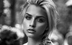 Πλήρης, προσωρινή και μερική απασχόληση. 10 1 Tragoydia Me 8ema Th Gynaika