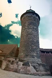 Sinwellturm Im Vorhof Der Kaiserburg Nurnberg Nurnberg Burg Fulda