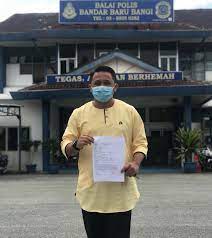 Balai polis bangi jalan 1/4 bandar seri putra 43000 kajang, selangor. Salah Guna Nama Dan Gambar Tanpa Izin Imam Muda Asyraf Tampil Buat Laporan Polis