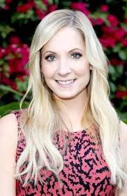 𝗦𝗔𝗬 𝗬𝗘𝗦 𝗜𝗙 𝗬𝗢𝗨 𝗟𝗢𝗩E DOWNTON ABBEY