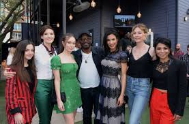 The official walking dead account from skybound entertainment. Fear The Walking Dead Cast Wraps Season 5 Filming