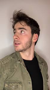 Credi all'amore a prima vista? ❤️#love#instaboy#2k25❤️ #boyswillbeboys