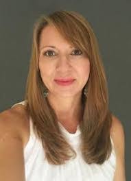 Kelly Barker's Instagram, Twitter & Facebook