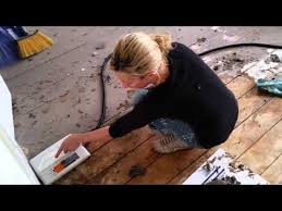 How I Removed Black Tar Paper From Hardwood Floors With A Wallpaper Steamer This Is The Easiest X2f Cheapest Method Found Wallpaper Steamers Flooring Paper
