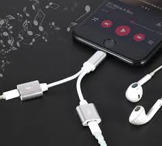 Best 2 In 1 Lightning Splitter Adapter For Iphone 7 8 And X Nerd Techy