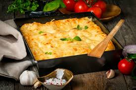 Un grand sachet de gruyère rapé. 3 Recettes De Repas Vegetarien Avec Les Ingredients Du Placard Magazine Avantages