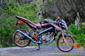 Lambat laun khususnya anak muda semakin banyak menggemari motor yang satu ini. Kumpulan Gambar Modifikasi Yamaha Vixion Jari Jari Bodi Coak Brosis Setia1heri Com