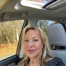 Happy international dance day! This video starts off with me and Jo Koy At  one of our BFF shows, then we have a compilation of videos with Austin  flossing and dancing to