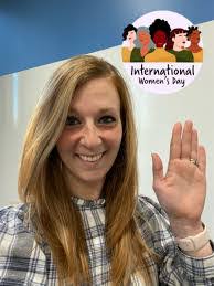 Tara Condit's Instagram, Twitter & Facebook