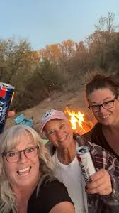 Woke up this morning to a balmy 26° 🥶 and yes we tent camp!