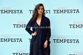 ‎watch trailers, read customer and critic reviews and buy io sono tempesta directed by daniele luchetti for 7,99 €. Presentazione Del Film Io Sono Tempesta Gioia Botteghi