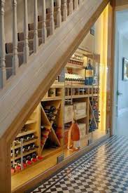 20 Magnifiques Caves A Vin Qui Vont Vous Charmer Rangement Sous Escalier Amenagement Escalier Amenagement Cave A Vin