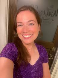 New Year, same OBSESSION: Noogies! Fun little impromptu performance of my  song “Shaggy Head”. #noogies #shaggyhead #electricemma  #electricemmastrikesagain Please answer a VERY important question below 👇  Do you LIKE noogies? Special thanks