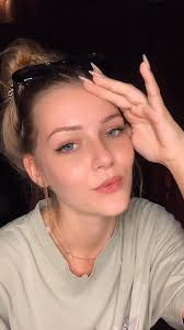 Aku akan live di Instagramku