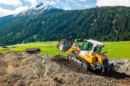 Liebherr LR-626 Crawler Loader