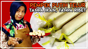 Namun sekarang ini anda dapat menikmati empek empek dimana saja dan sudah banyak jenis empek empek yang tidak hanya terbuat dari daging ikan giling. Cara Membuat Pempek Putih Telur Pempek Tanpa Ikan Youtube