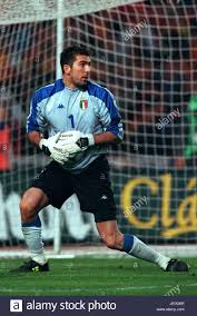 Буффон джанлуиджи / gianluigi buffon. Gianluigi Buffon Italien Parma 29 Marz 2000 Stockfotografie Alamy